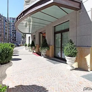 hotellátogatás