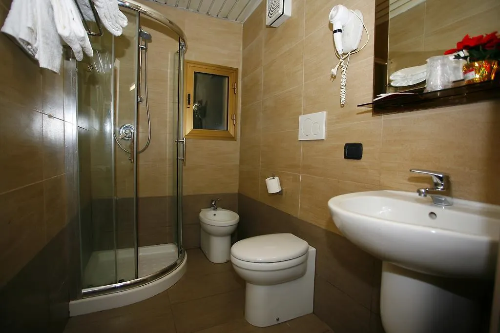 מילאנו Hotel Adler