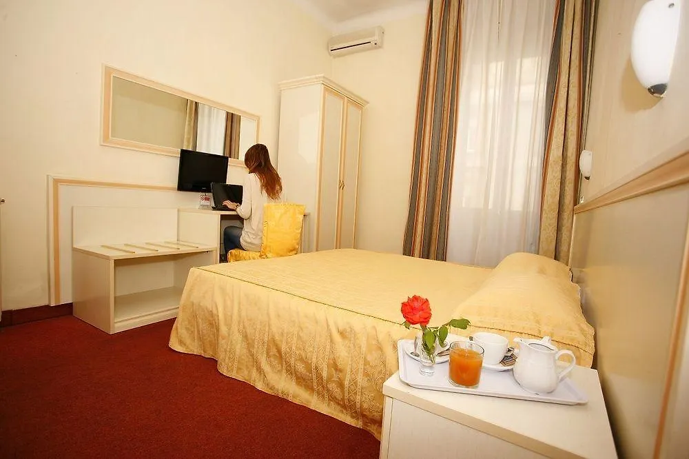 מילאנו Hotel Adler