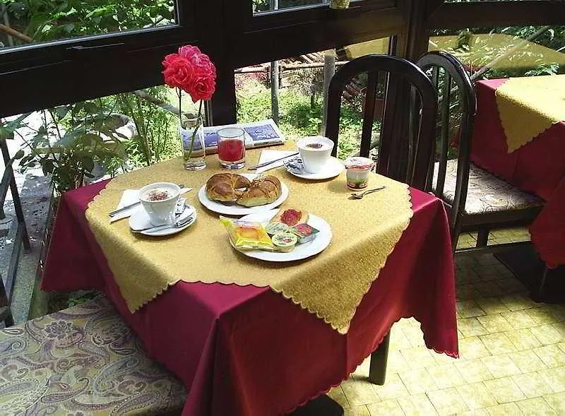 מילאנו Hotel Adler