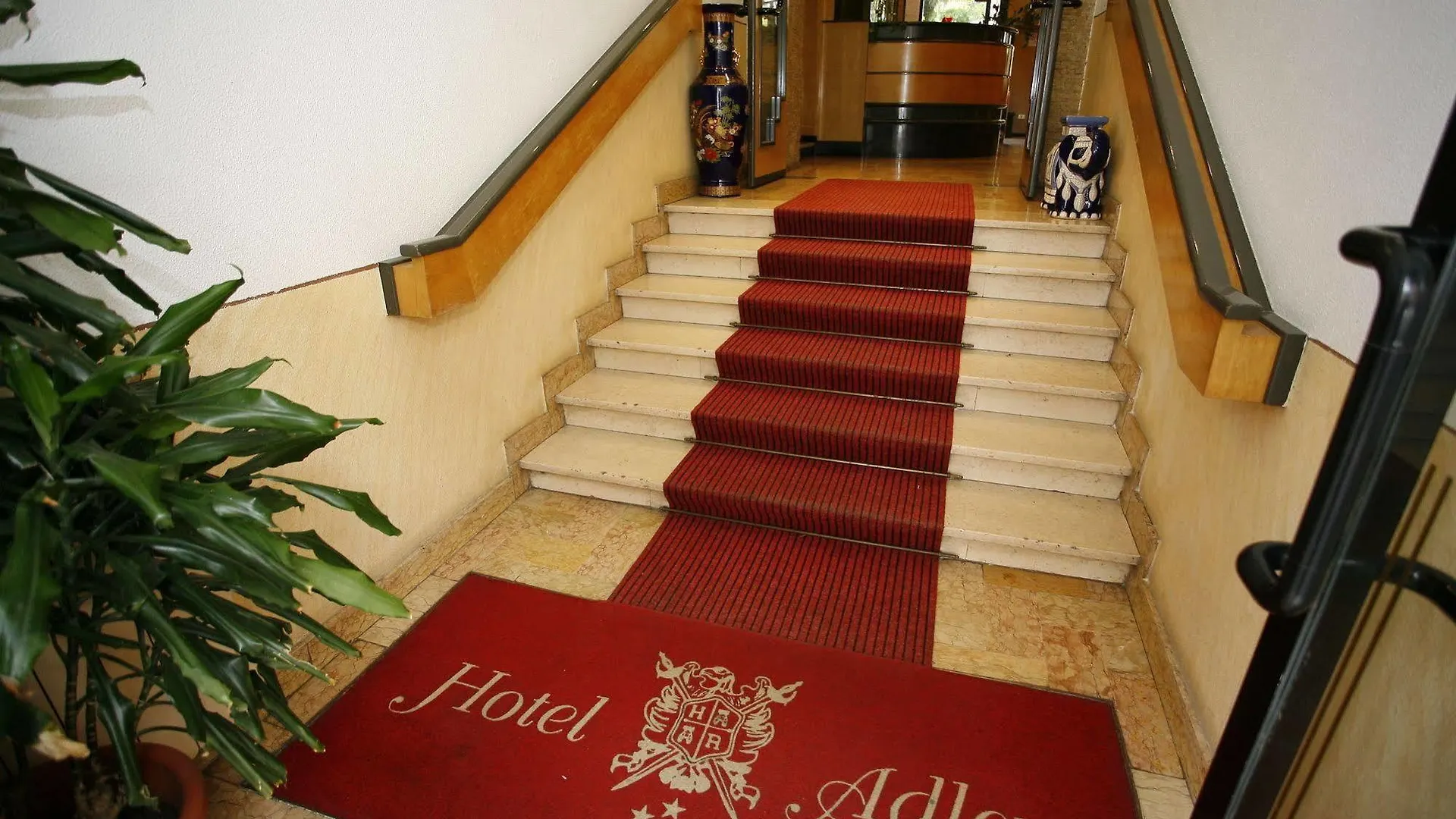 מילאנו Hotel Adler